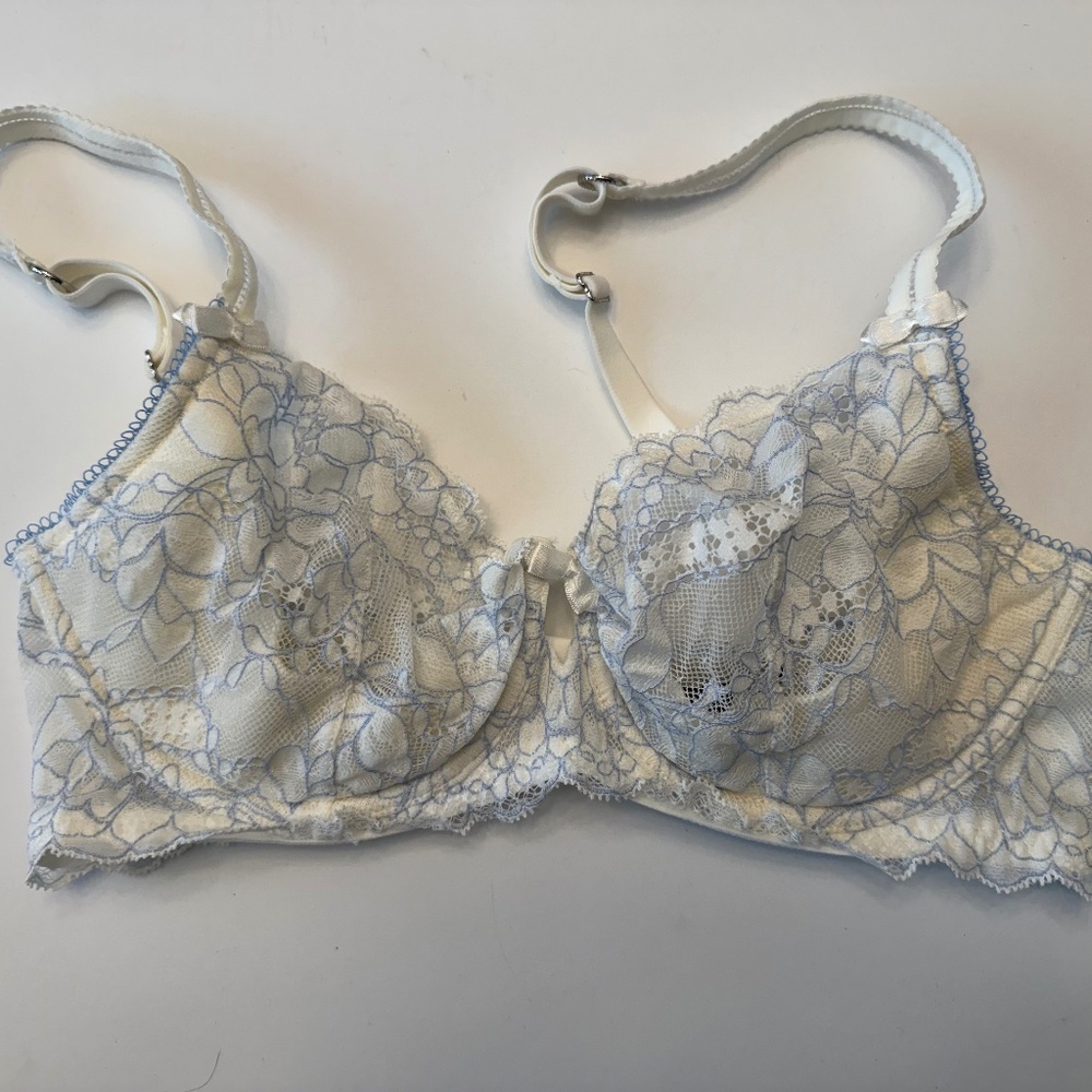 Montelle Intimates Lace Bra Size 34D